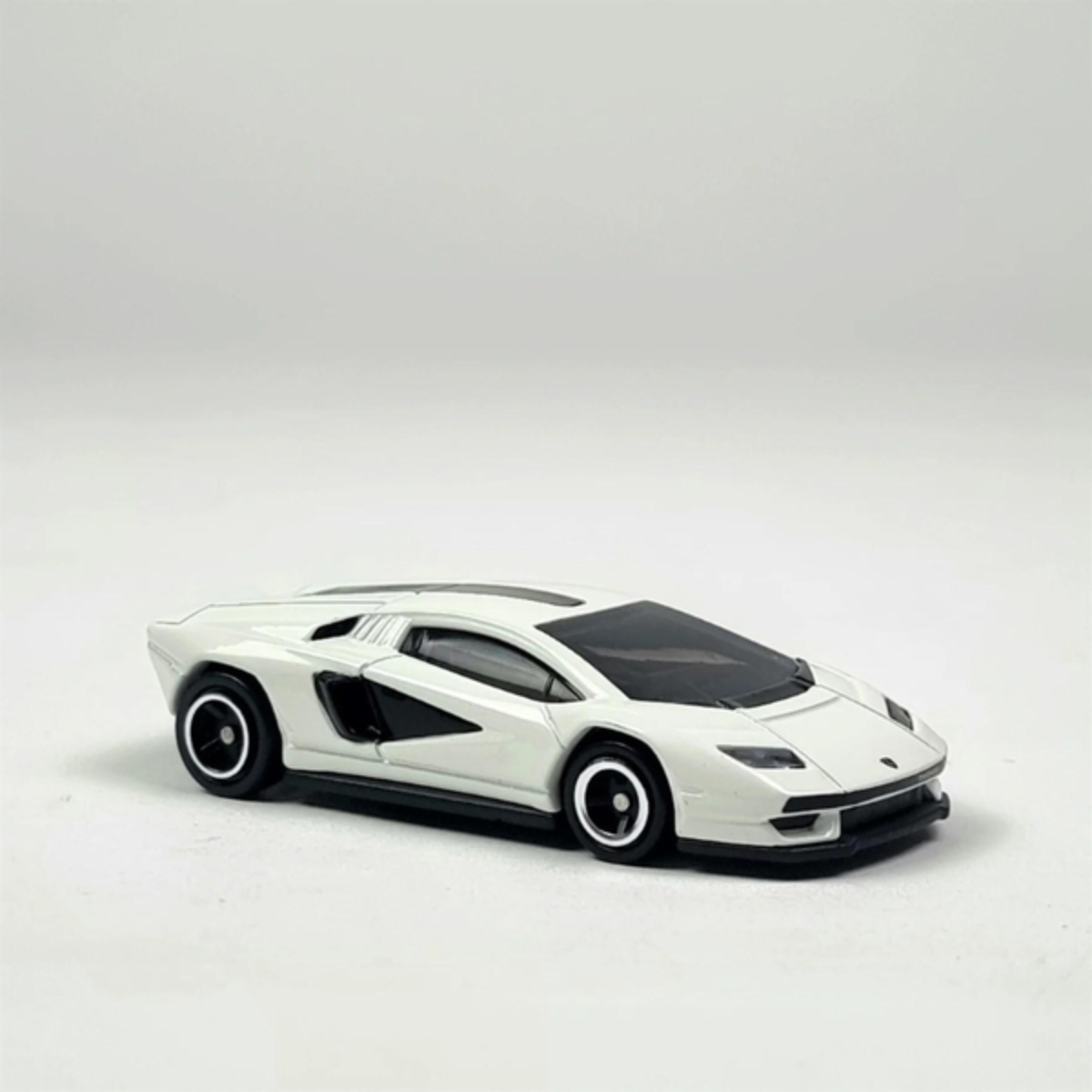 Tomica Lamborghini Countach LPI800-4 - TT-188131