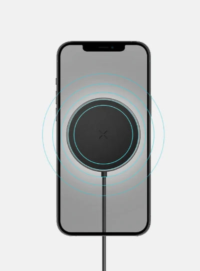 شاحن سيارة من الألومنيوم متوافق مع نظام MAGSAFE من Energea MAGDRIVE (للاستخدام على سطح المكتب/فتحة التهوية) - لون رمادي داكن/أسود