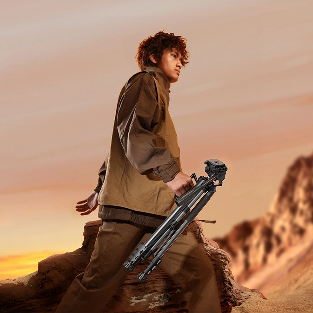 UGREEN Professional Tripod for Phone & Camera LP661