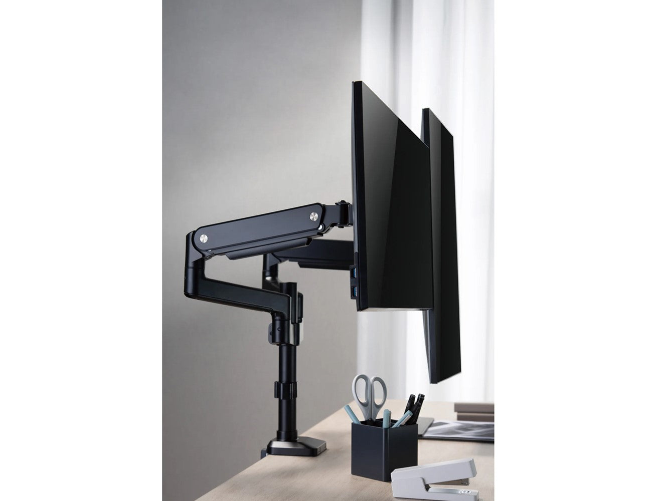 GAMEON GO-2045 Pole-Mounted Gas Spring Dual Monitor Arm