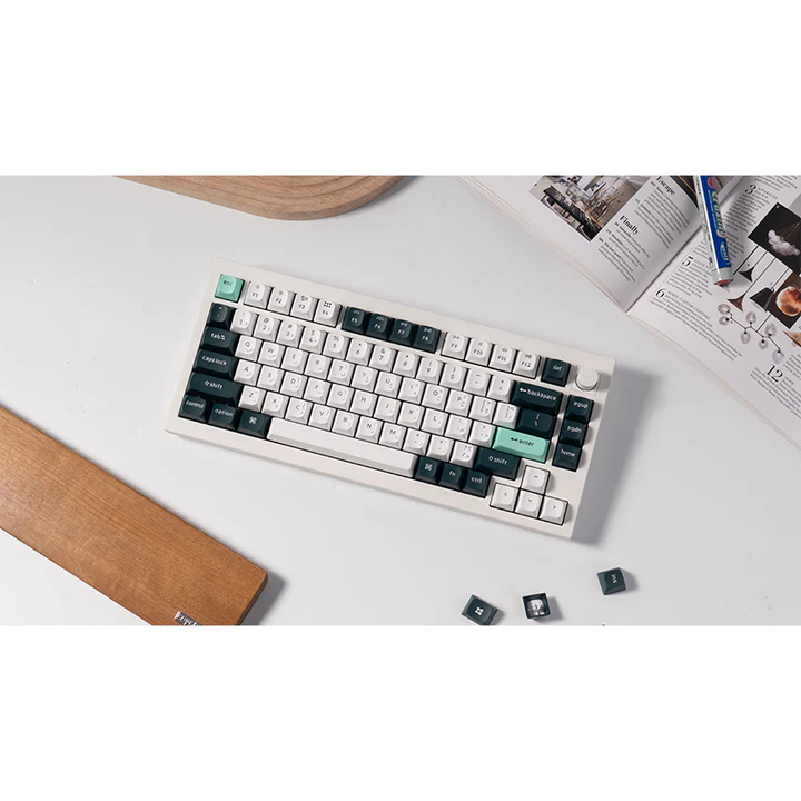 لوحة مفاتيح جيمنج ميكانيكية لاسلكية Keychron Q1 HE بحجم 75 بالمئة مع إضاءة RGB ومقبض تحكم وسويتشات مغناطيسية Gateron Double Rail Nebula بلون Shell White تخطيط إنجليزي عربي