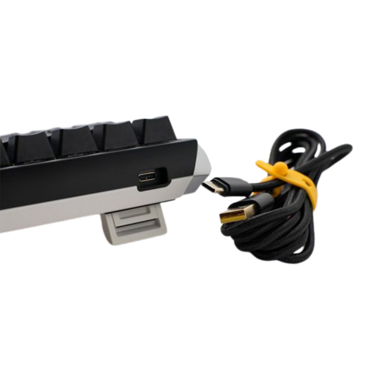 Ducky One 3 Classic Black/White Mini 60% Cherry Blue Key Arabic