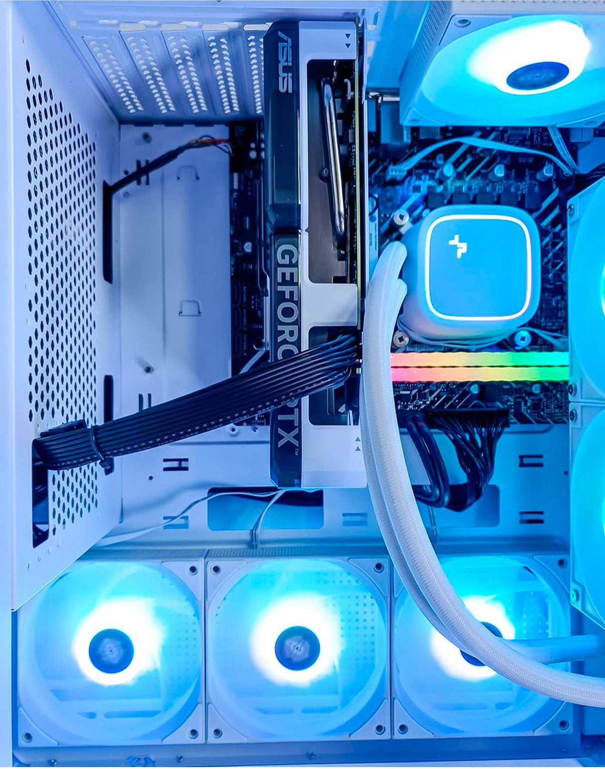 Gaming PC i7-12700F, RTX 4060 Ti, 16GB RAM