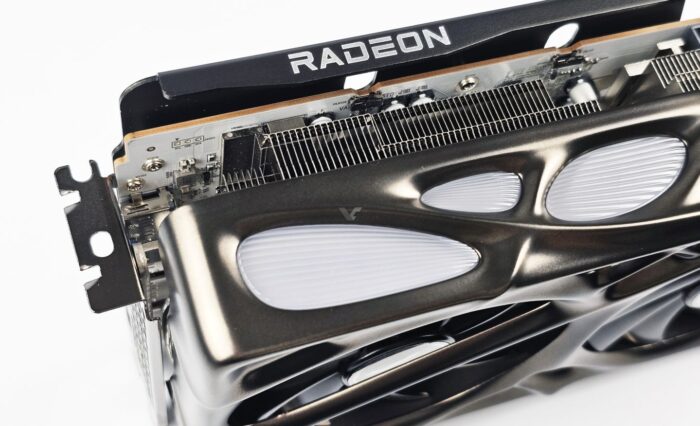 بطاقة رسومات ييستون جرافاستار راديون آر إكس 9070 إكس تي ميركوري نوفا أو سي 16 جيجابايت