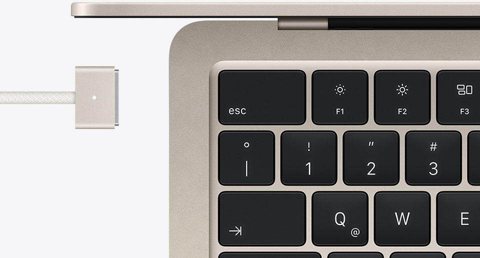 Apple MacBook Air - 13.6" / M5 / 10-Core CPU / 10-Core GPU / 16-Core Neural Engine / 16GB / 512GB SSD / Arabic- Star Light / 1YW / Z1L3000EC