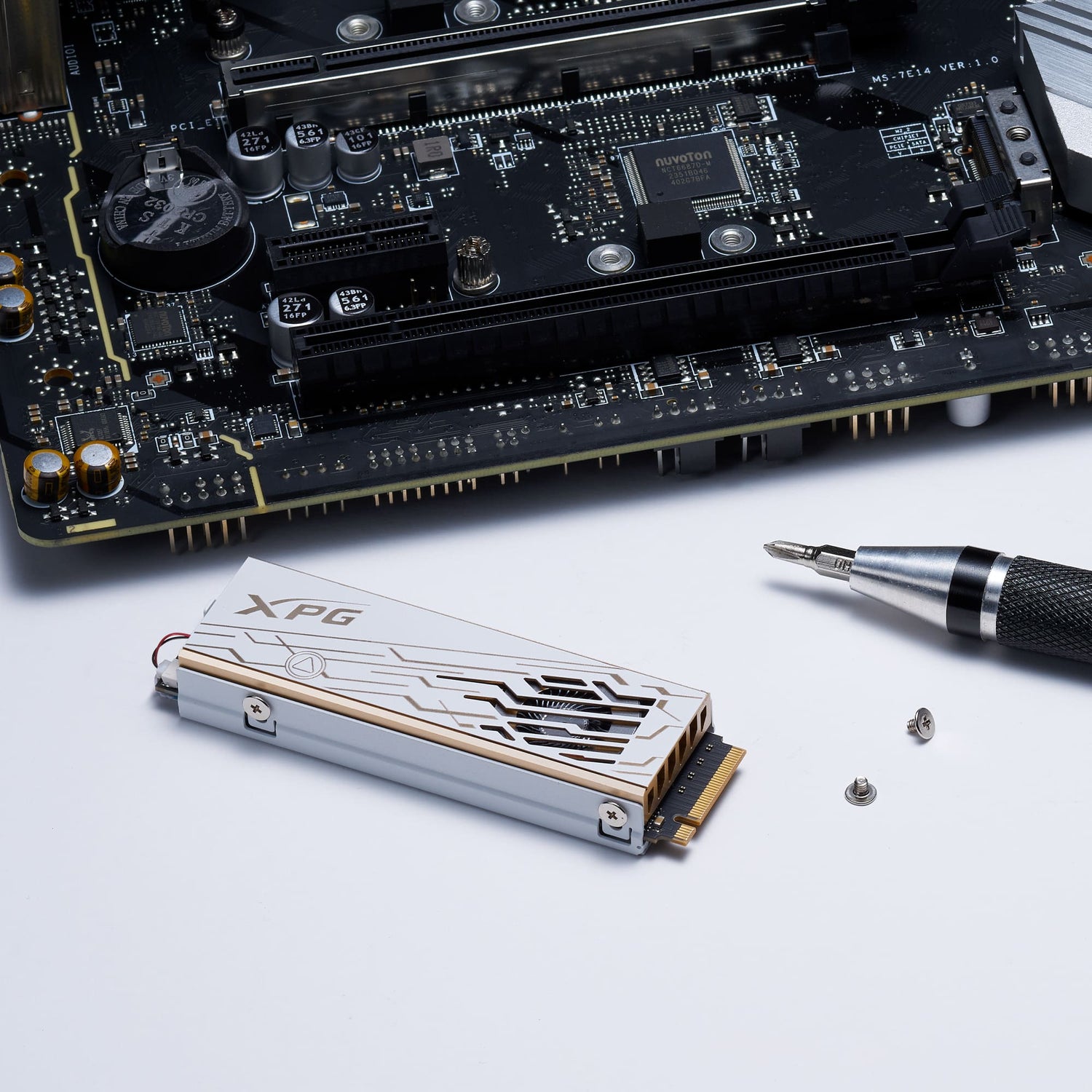 XPG Mars 980 Pro PCle Gen5 x4 M.2 SSD 2TB - White