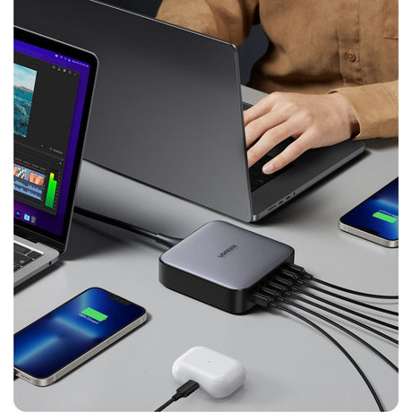 UGREEN GaN 200W Desktop Charger (6-Port) - Level UpUGreenCharging Dock6957303849154