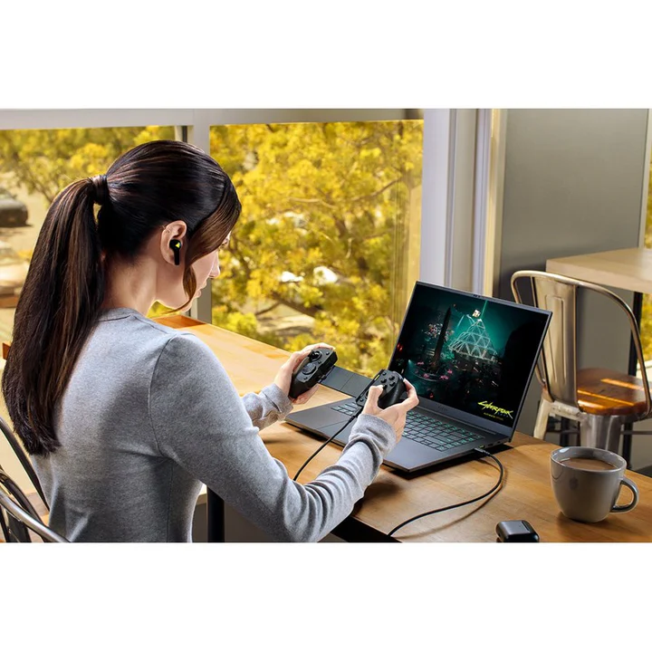 Razer Kishi V3 Pro Haptic USB C Gaming Controller for Phones, Mini Tablets & PC - Black