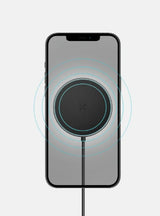شاحن سيارة من الألومنيوم متوافق مع نظام MAGSAFE من Energea MAGDRIVE (للاستخدام على سطح المكتب/فتحة التهوية) - لون رمادي داكن/أسود