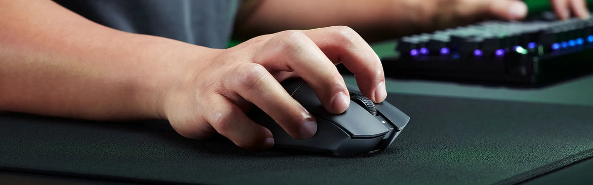 فأرة الألعاب اللاسلكية رايزر ديث أدر V3 هايبر سبيد ​​فائقة الخفة بمستشعر بصري بدقة 26 ألف بكسل - أسود RZ01-05140100-R3G1