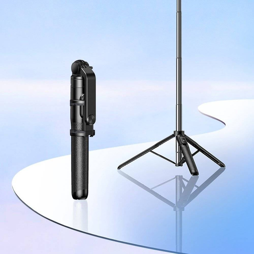 UGREEN 1.5M Selfie Stick Tripod with Bluetooth Remote (LP586 - 15062)